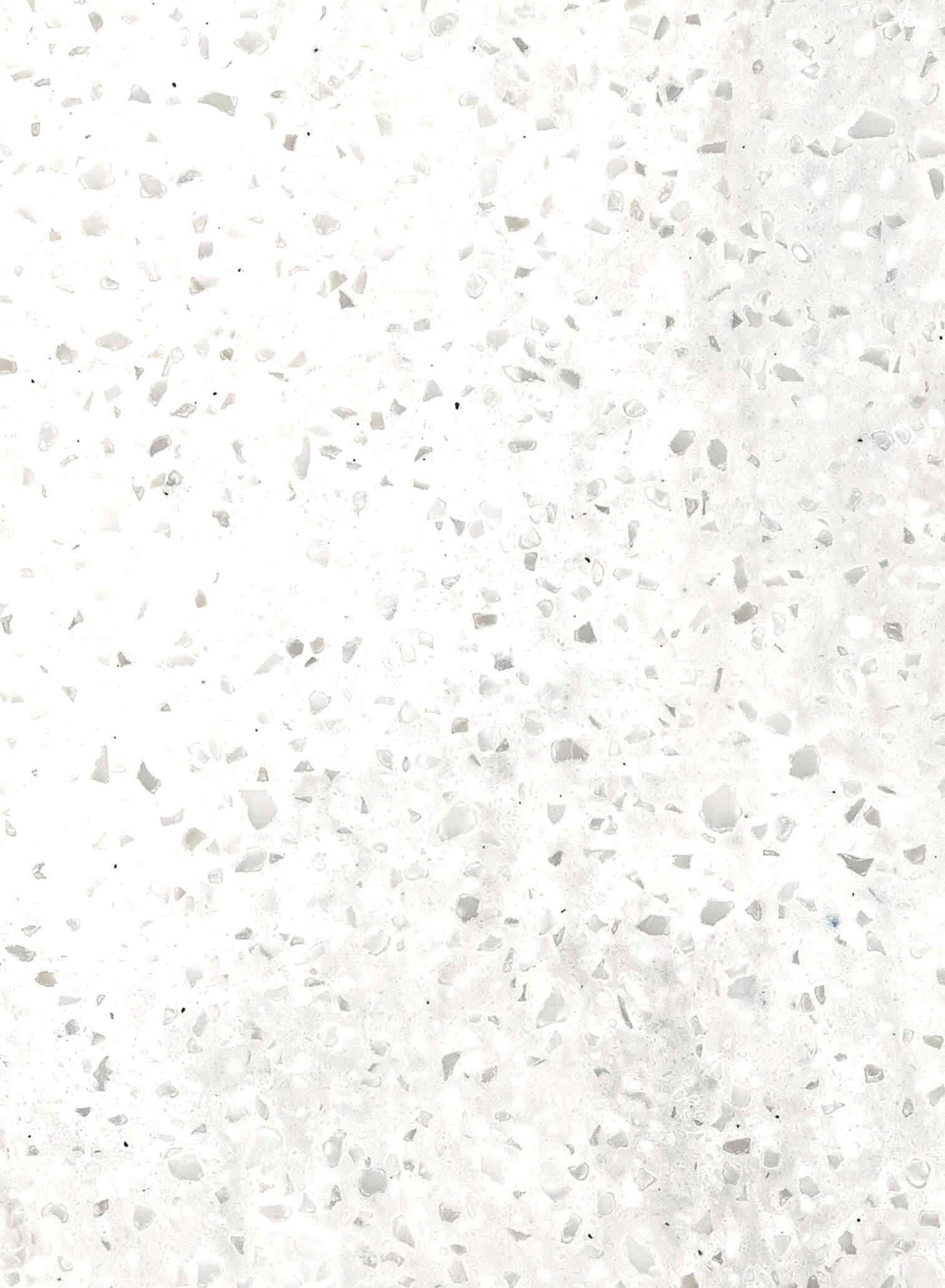 Betonumsu yüzeye noktasal detaylar antrasit renk geçişleri ve gelişigüzel damarlar mevcuttur