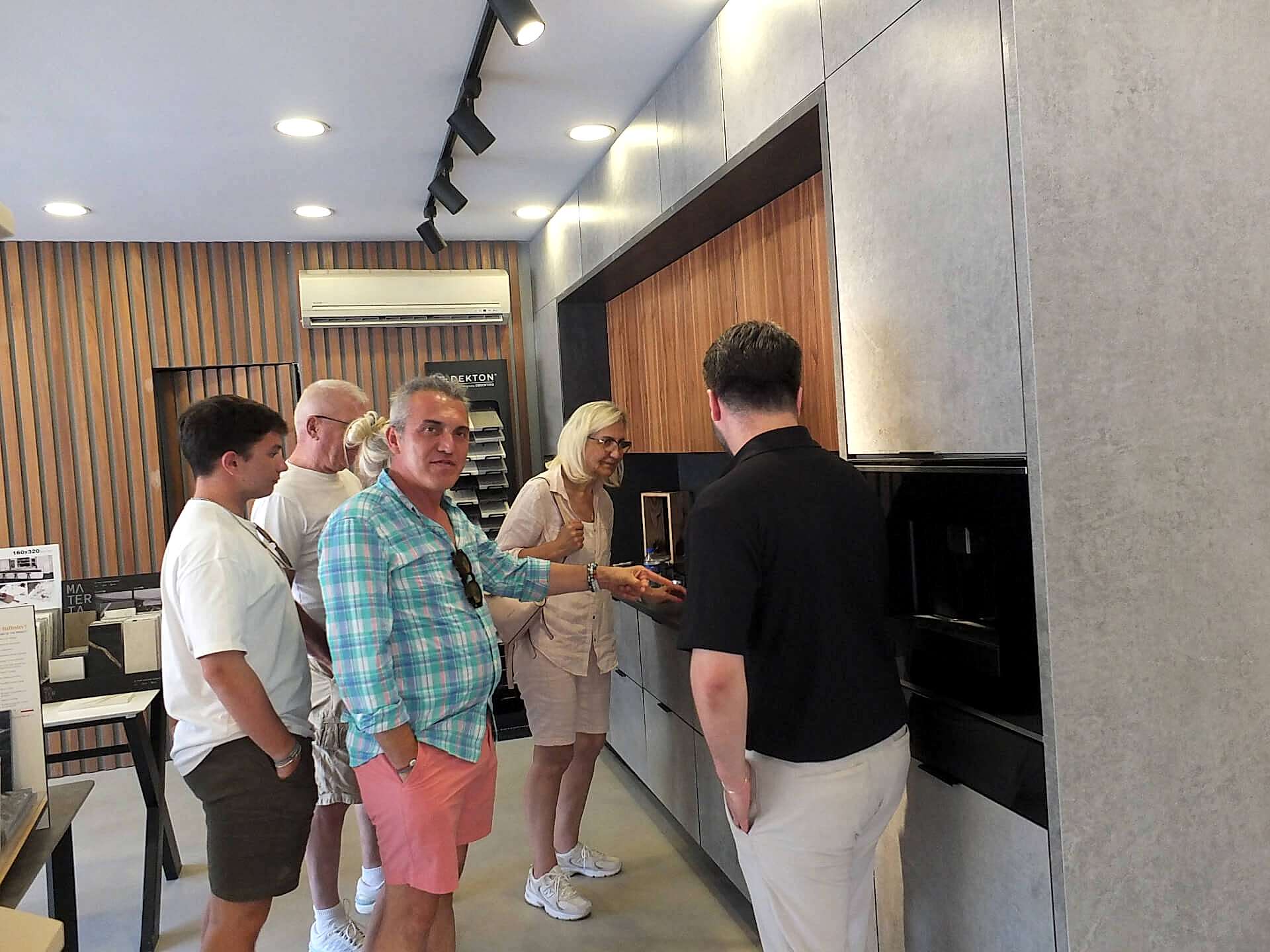 Özata Grup, Tasarım, Mağaza