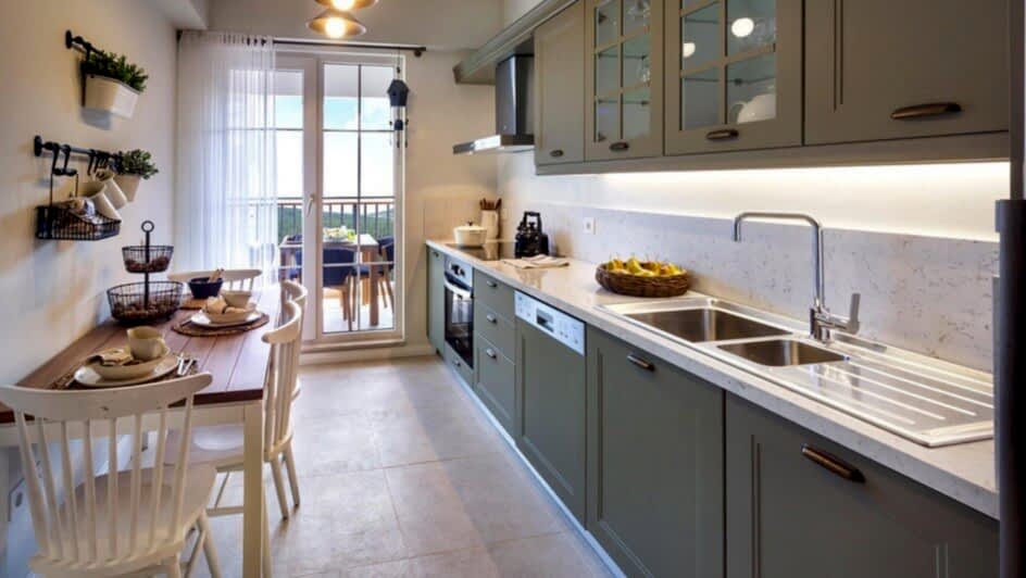 Kashmere White ile Sedef Desenli Ürünlerin Dünyasını Keşfedin